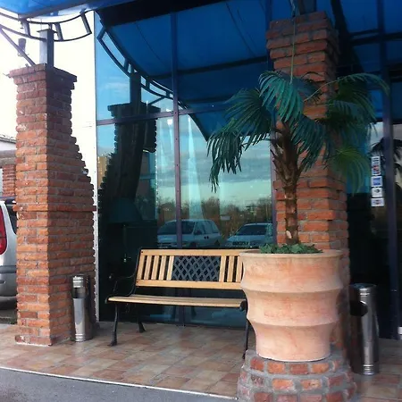 Garni Oasis 3*